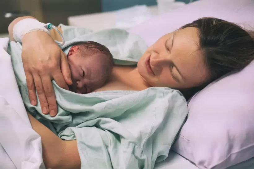 Hormones de l'accouchement : le quatuor qui orchestre la naissance